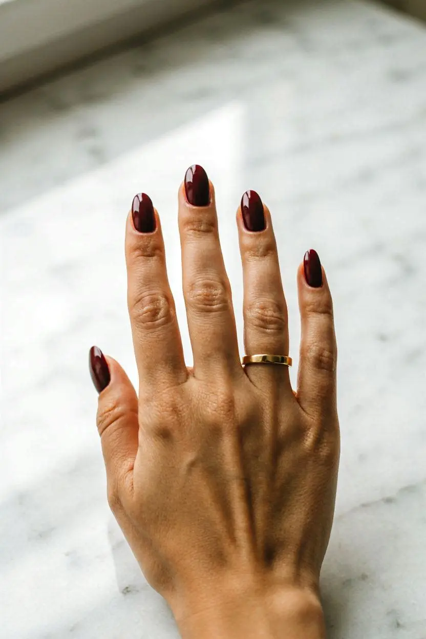 burgundy nails with design